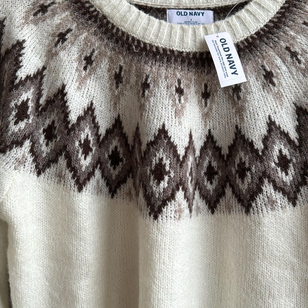 NWT old navy sweater - Picture 2 of 4